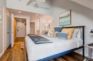 Ski view condo steps to Park City lifts with fireplace pool hot tubs ice rink - 2