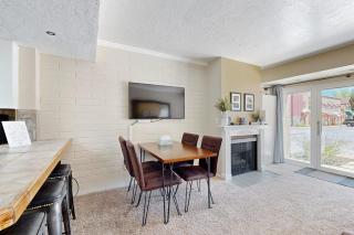 Cozy Mountain Getaway with Hot Tub - Near Slopes Links & Shuttle - 2