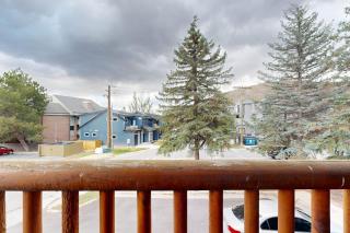 Powder Pointe Condo with Hot Tub - Walk to Three Kings Lift - 9