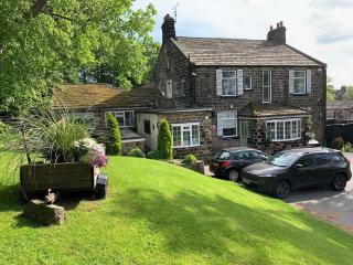 Double Room in St Michael's Inn near Leeds Airport - 7