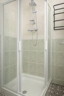 Twin-Family room at St Michaels near Leeds Airport - 3