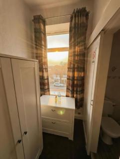 Single-Ensuite perfect for rest and Leeds Airport - 6