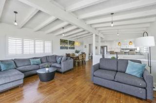 Beachfront Bungalow with Stunning Ocean Views- 3600 home - 9