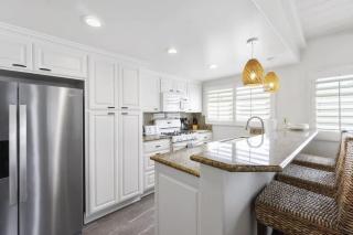 Beachfront Bungalow with Stunning Ocean Views- 3600 home - 7