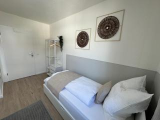 Hostel by BookieBooking - 2