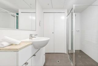 CITY Centre With Awesome Views! - 2