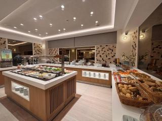 Grand Hilarium Hotel - 7