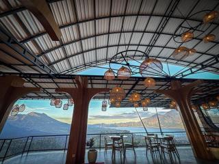 Caldera Hotel & Restaurant - 8