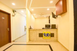 FabHotel PVS Grand - 9