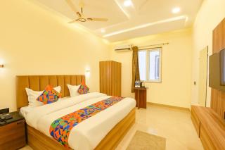 FabHotel PVS Grand - 4
