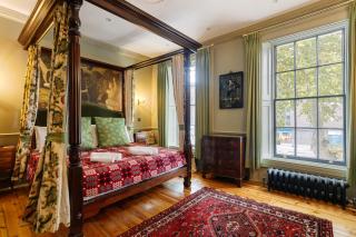 Luxury Family Home 5-Min Walk to Station - 0