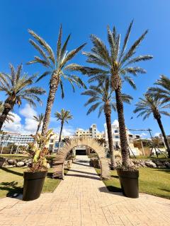 Studio direkt am Meer - Balkon, Meerblick & Pool! - 1