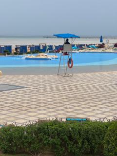 Sahl Hasheesh Finest Chalet - Gravity resort beachfront family 2 bedroom - garden pools view waterpark NON EGYPTIAN ONLY - 3