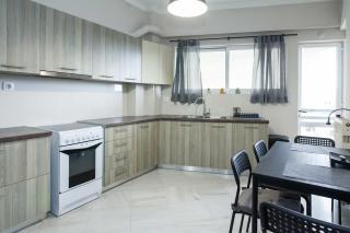 Modern Stylish 3Bd Balcony Retreat in Neo Irakleio - 8