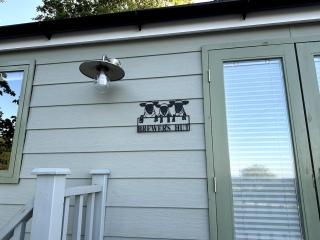 Brewers Shepherd's Hut with Hot Tub - near Taunton - 4
