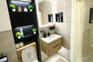 2 Bed Flat - Sleeps 4 - Parking - Wifi - 9