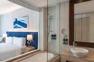 Crowne Plaza Yas Island by IHG - 3