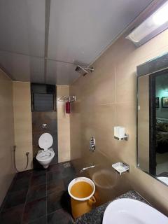Royal Villa 1 - Luxurious 1BHK Villa with Huge Pvt Swimming Pool - 1