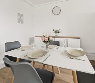 T4 moderne et convivial en centre-ville - 1