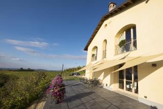 Panoramic villa on the hills of the Langhe among the vineyards large swimming pool - 6