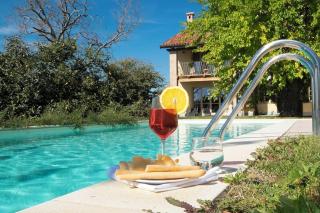 Panoramic villa on the hills of the Langhe among the vineyards large swimming pool - 1