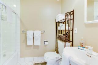 Charming home with tranquil & private deck - one block to beach - 1