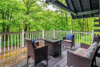 Peaceful Mountaintop Getaway Solar Power - 9