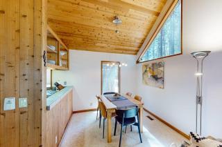 Relax and Reconnect - Your Cozy Family Retreat in Sisters OR - 3