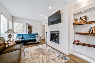 Sunny apartments with fireplace partial ocean views washer&dryer grill & AC - 5