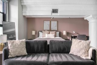 Blueground Historic Core rooftop pool nr The Bradbury Building LAX-1203 - 9