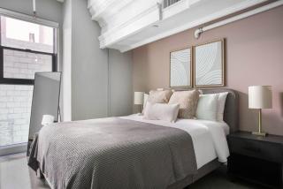 Blueground Historic Core rooftop pool nr The Bradbury Building LAX-1203 - 3