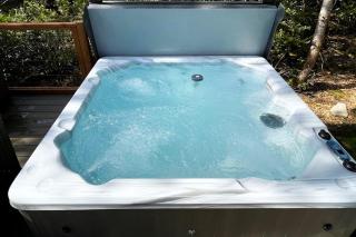 Brand-new home with hot tub deck fast WiFi central AC & great location - 7