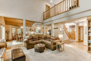 Classic riverfront home with great views game room hot tub & modern cabin feel - Welches - 1