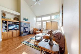 Creekside home with private hot tub & fireplace - access to pools hot tub gym - 1