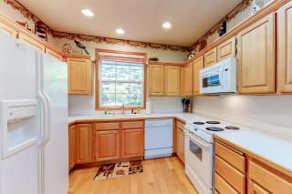 Golf-course-front home with hot tub & pool - easy ski & golf access - 7