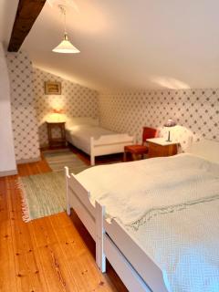 + Gemütliches Haus, 7 Schlafzimmer, 7 Bäder + - 2