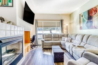 Two-story townhome on Ridge Golf Course with pools hot tubs gyms tennis - 6