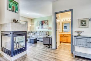 Two-story townhome on Ridge Golf Course with pools hot tubs gyms tennis - 3