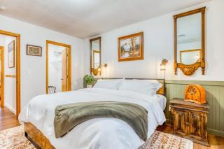 Dog-friendly mountain home with private hot tub fenced yard deck & W&D - 6
