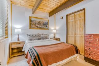 Newly remodeled cabin-style condo near skiing & attractions - dogs welcome - 1