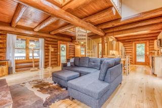 Mountain view dog-friendly cabin with fireplace washer&dryer grill & hot tub - 3