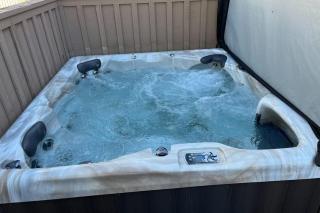 Gorgeous chalet withprivate deck fireplace 3 pools and gym - 7