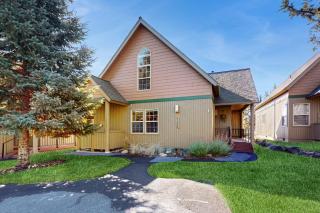 Lovely home with resort amenities private hot tub & golf course view - Redmond - 7