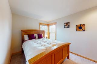 Golf course-view chalet with fireplace pools tennis gym golf volleyball - 1