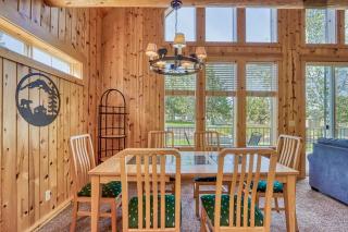 Bright Cabin with Shared Pool Hot Tub & Resort Amenities - 3