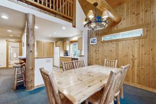 Log decor home with private hot tub deck & shared pools & tennis - 1