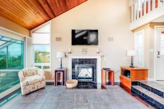 Oceanfront Home with Private Hot Tub Ocean Views Fireplace & Beach Access Path - 2