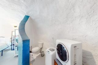 Unique Dog-Friendly Riverfront Cottage with Free WiFi Views & Hot Tub - 3