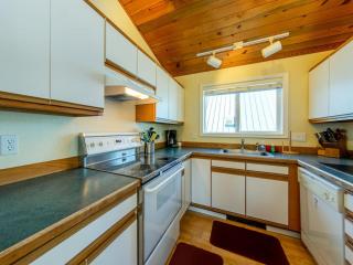 2-story dog-friendly home with beach access Ping-Pong table & grill - 6