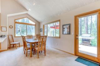 Large Sunriver Home in Quiet Neighborhood with Private Hot Tub & Free SHARC Access - 5
